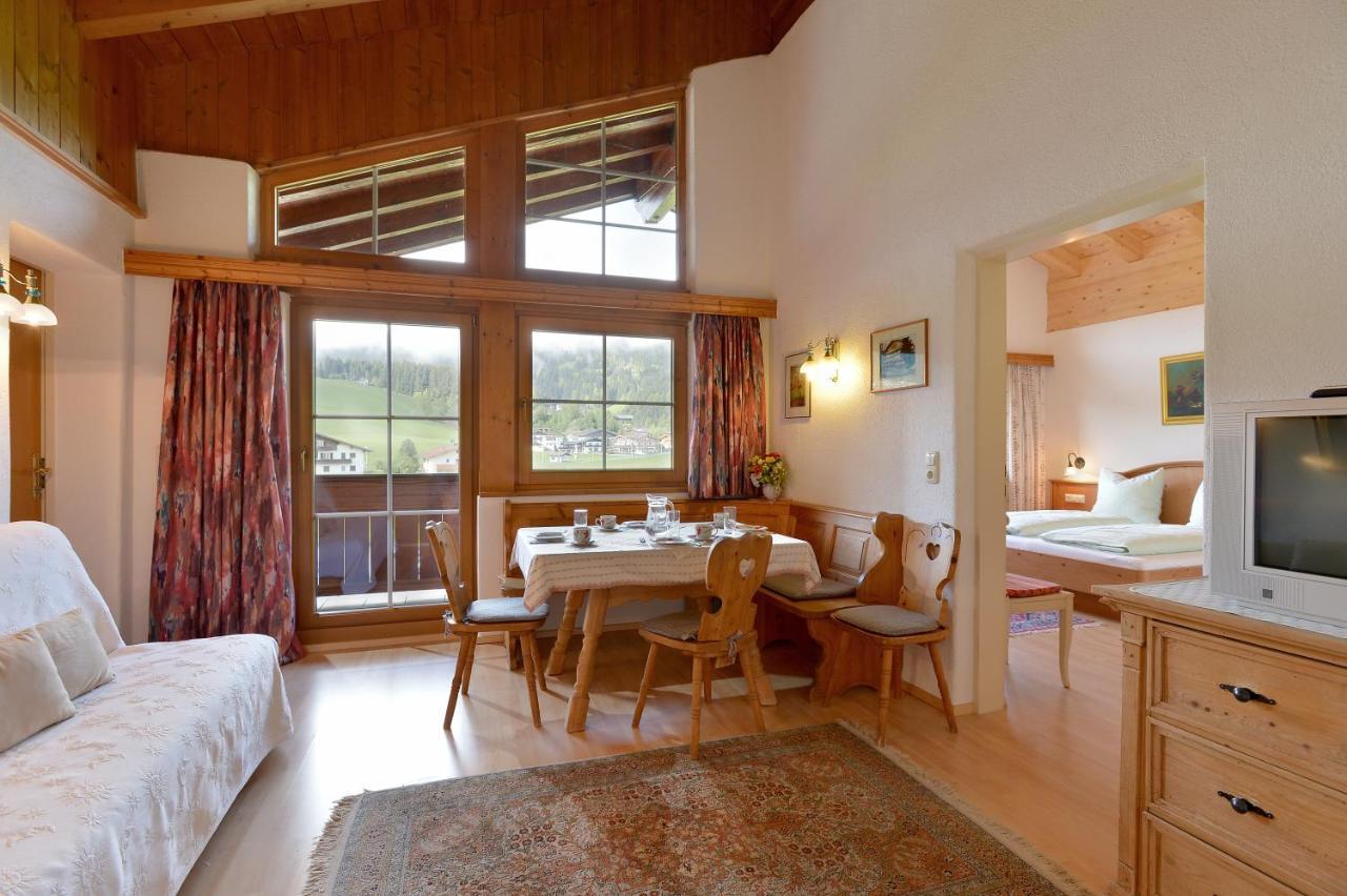 Apparthotel Tom Sojer Ellmau Pokoj fotografie